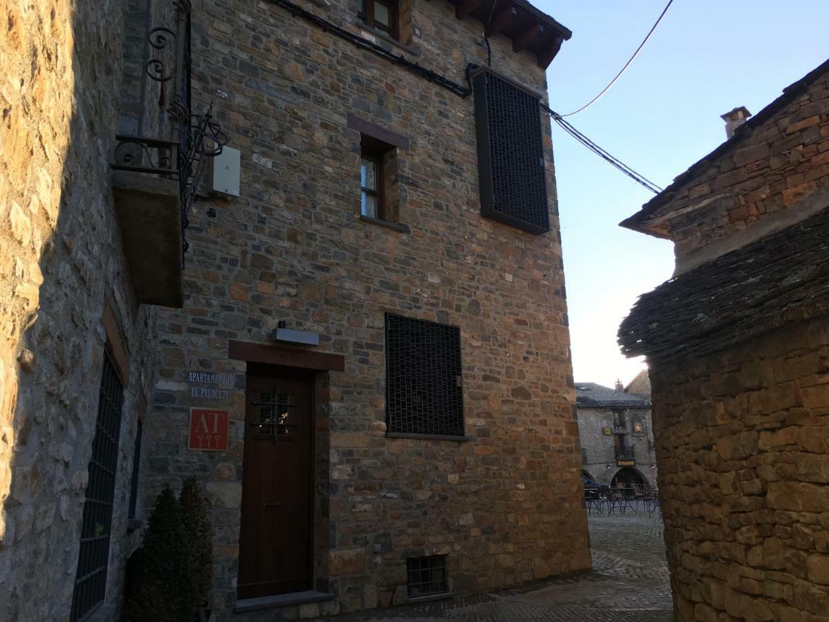 Apartamentos El Palacete De Ainsa Exterior photo